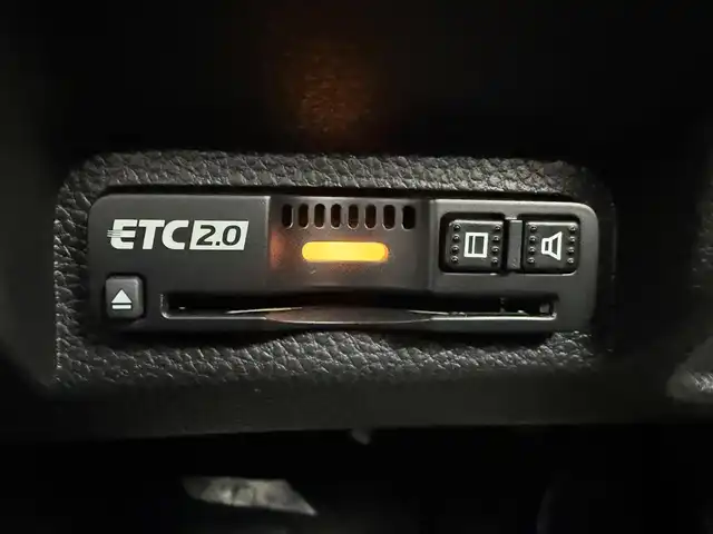 ホンダ ヴェゼル ハイブリッド e:HEV Z 愛知県 2025(令7)年 0.1千km 黒 登録済未使用車/登録時走行距離3km/純正ディスプレイオーディオ/フルセグTV/Bluetooth/USB/AppleCarPlay/AndroidAuto/バックカメラ/ホンダセンシング/衝突軽減ブレーキ/レーンキープアシスト/アダプティブクルーズコントロール/前後コーナーセンサー/ブラインドスポットインフォメーション/先行車発進お知らせ機能/ハーフレザーシート/前席シートヒーター/本革ステアリング/ステアリングヒーター/電動リアゲート/ビルトインETC2.0/ワイヤレス充電/オートブレーキホールド/ステリングスイッチ/スマートキー/スペアキー