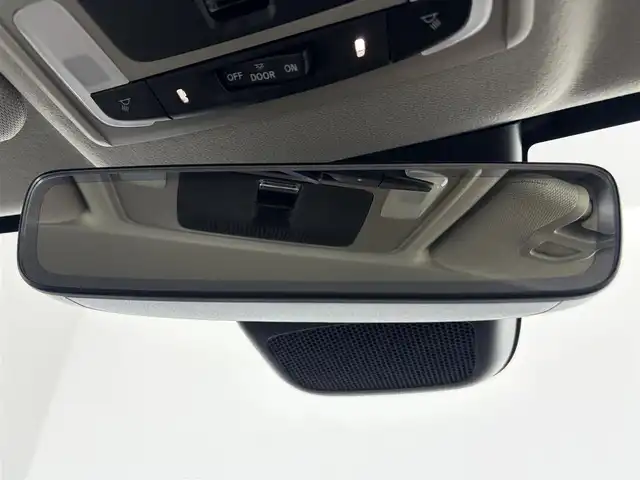 ホンダ ヴェゼル ハイブリッド e:HEV Z 愛知県 2025(令7)年 0.1千km 黒 登録済未使用車/登録時走行距離3km/純正ディスプレイオーディオ/フルセグTV/Bluetooth/USB/AppleCarPlay/AndroidAuto/バックカメラ/ホンダセンシング/衝突軽減ブレーキ/レーンキープアシスト/アダプティブクルーズコントロール/前後コーナーセンサー/ブラインドスポットインフォメーション/先行車発進お知らせ機能/ハーフレザーシート/前席シートヒーター/本革ステアリング/ステアリングヒーター/電動リアゲート/ビルトインETC2.0/ワイヤレス充電/オートブレーキホールド/ステリングスイッチ/スマートキー/スペアキー