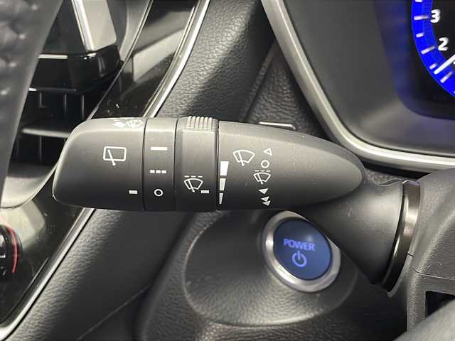 トヨタ カローラ クロス ハイブリッド Z 千葉県 2022(令4)年 2.1万km プラチナホワイトパールマイカ モデリスタエアロ　/ディスプレイオーディオ　/全方位モニター/フルセグＴＶ　/Ｂｌｕｅｔｏｏｔｈ　Ｍｉｒａｃａｓｔ　ＵＳＢ　/ハーフレザーシート　/Ｄ席パワーシート　/前席シートヒーター　/パワーバックドア　/衝突被害軽減ブレーキ　/ＢＳＭ/前後コーナーセンサー/追従クルーズコントロール/レーンキープアシスト/ステアリングヒーター/LEDヘッドライト/純正フロアマット/スマートキー