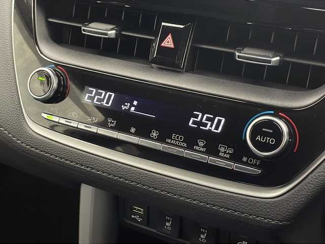 トヨタ カローラ クロス ハイブリッド Z 千葉県 2022(令4)年 2.1万km プラチナホワイトパールマイカ モデリスタエアロ　/ディスプレイオーディオ　/全方位モニター/フルセグＴＶ　/Ｂｌｕｅｔｏｏｔｈ　Ｍｉｒａｃａｓｔ　ＵＳＢ　/ハーフレザーシート　/Ｄ席パワーシート　/前席シートヒーター　/パワーバックドア　/衝突被害軽減ブレーキ　/ＢＳＭ/前後コーナーセンサー/追従クルーズコントロール/レーンキープアシスト/ステアリングヒーター/LEDヘッドライト/純正フロアマット/スマートキー