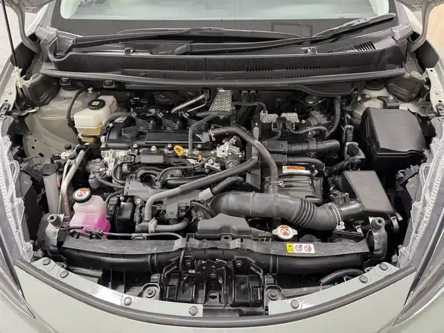 トヨタ アクア G 三重県 2021(令3)年 7.2万km アーバンカーキ ハイブリッド/FF/インパネCVT/純正 7インチ ディスプレイオーディオ＋ナビ/（AM/FM/USB/Bluetooth/Miracast/CarPlay/AndroidAuto）/バックガイドモニター/ETC/Toyota Safety Sense/・プリクラッシュセーフティ/・レーントレーシングアシスト/・レーダークルコン/・オートハイビーム/・ロードサインアシスト/・パーキングサポートブレーキ（前後静止物）/・先行車発進告知機能/など/装備/・AC100V アクセサリーコンセント（1500W・非常時給電システム付）x1/・LEDヘッドランプ/・オートライト/・オートエアコン/・ステアリングスイッチ/・プッシュスタート/・電動格納ドアミラー/・純正ホイールキャップ＋15インチスチールホイール/・スマートキーx1/など