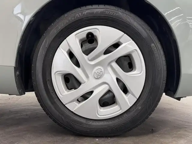 トヨタ アクア G 三重県 2021(令3)年 7.2万km アーバンカーキ ハイブリッド/FF/インパネCVT/純正 7インチ ディスプレイオーディオ＋ナビ/（AM/FM/USB/Bluetooth/Miracast/CarPlay/AndroidAuto）/バックガイドモニター/ETC/Toyota Safety Sense/・プリクラッシュセーフティ/・レーントレーシングアシスト/・レーダークルコン/・オートハイビーム/・ロードサインアシスト/・パーキングサポートブレーキ（前後静止物）/・先行車発進告知機能/など/装備/・AC100V アクセサリーコンセント（1500W・非常時給電システム付）x1/・LEDヘッドランプ/・オートライト/・オートエアコン/・ステアリングスイッチ/・プッシュスタート/・電動格納ドアミラー/・純正ホイールキャップ＋15インチスチールホイール/・スマートキーx1/など