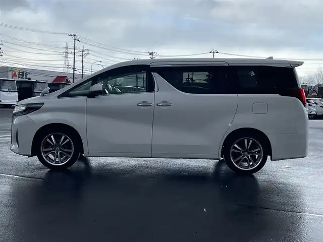 トヨタ アルファード X 山形県 2022(令4)年 7.8万km ホワイトパールクリスタルシャイン トヨタセーフティセンス/衝突軽減システム/純正ディスプレイオーディオ/　【フルセグ　BT　USB　Miracast　AM・FM】/バックカメラ/両側パワースライドドア/レーダークルーズコントロール/19インチアルミホイール/LEDオートヘッドライト/オートマチックハイビーム/レーンキープアシスト/コーナーセンサー/電動格納ウィンカーミラー/プッシュスタート/カーテンエアバッグ/フロアマット/ドアバイザー/ETC