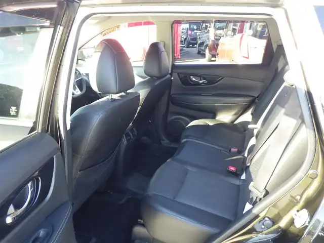 日産 エクストレイル 20Xi 千葉県 2019(令1)年 5.7万km チタニウムカーキ エマージェンシーブレーキ/プロパイロット/インテリジェントクルーズコントロール/インテリジェントルームミラー/パワーバックドア/純正SDナビ/地デジTV/【DVD/CD再生機能　Bluetooth接続】/アラウンドビューモニター/ドライブレコーダー/ETC/LEDヘッドライト/フォグライト/ウインカーミラー/コーナーセンサー/純正18インチアルミホイル/インテリジェントキー