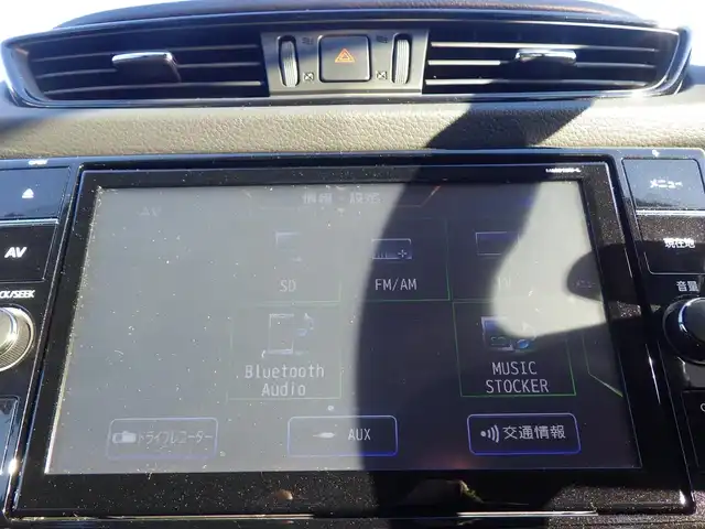 日産 エクストレイル 20Xi 千葉県 2019(令1)年 5.7万km チタニウムカーキ エマージェンシーブレーキ/プロパイロット/インテリジェントクルーズコントロール/インテリジェントルームミラー/パワーバックドア/純正SDナビ/地デジTV/【DVD/CD再生機能　Bluetooth接続】/アラウンドビューモニター/ドライブレコーダー/ETC/LEDヘッドライト/フォグライト/ウインカーミラー/コーナーセンサー/純正18インチアルミホイル/インテリジェントキー