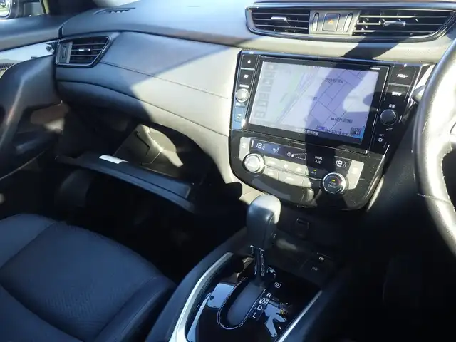 日産 エクストレイル 20Xi 千葉県 2019(令1)年 5.7万km チタニウムカーキ エマージェンシーブレーキ/プロパイロット/インテリジェントクルーズコントロール/インテリジェントルームミラー/パワーバックドア/純正SDナビ/地デジTV/【DVD/CD再生機能　Bluetooth接続】/アラウンドビューモニター/ドライブレコーダー/ETC/LEDヘッドライト/フォグライト/ウインカーミラー/コーナーセンサー/純正18インチアルミホイル/インテリジェントキー