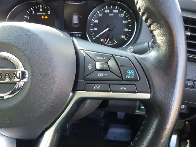 日産 エクストレイル 20Xi 千葉県 2019(令1)年 5.7万km チタニウムカーキ エマージェンシーブレーキ/プロパイロット/インテリジェントクルーズコントロール/インテリジェントルームミラー/パワーバックドア/純正SDナビ/地デジTV/【DVD/CD再生機能　Bluetooth接続】/アラウンドビューモニター/ドライブレコーダー/ETC/LEDヘッドライト/フォグライト/ウインカーミラー/コーナーセンサー/純正18インチアルミホイル/インテリジェントキー