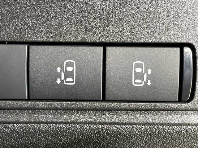 日産 セレナ e－パワー ハイウェイスター V 神奈川県 2025(令7)年 0.1千km プリズムホワイト 登録済未使用車/アドバンスドドライブアシストディスプレイ（12.3インチカラーディスプレイ）/NissanConnectナビゲーションシステム（地デジ内蔵）/後席専用モニターHDMI NissanConnectナビ付車用/インテリジェントアラウンドビューモニター（移動物 検知機能付）/プロパイロット（ナビリンク機能付）/クルーズコントロール/ブラインドスポットモニター/インテリジェントルームミラー/両側パワースライドドア/統合型インターフェースディスプレイ/ワイヤレス充電器/6スピーカー/ビルトインETC2.0ユニット/ドライブレコーダー（前後セット）/プロパイロット緊急停止支援システム（SOSコール機能付）/アダプティブLEDヘッドライトシステム/オートレベライザー/オートマチックハイビーム/取扱説明書/保証書