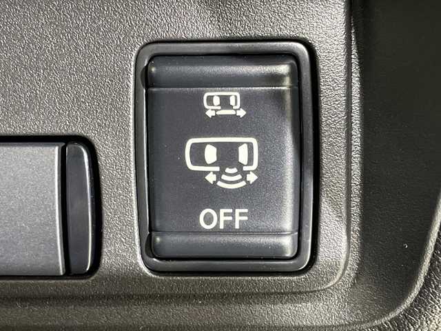 日産 セレナ e－パワー ハイウェイスター V 神奈川県 2025(令7)年 0.1千km プリズムホワイト 登録済未使用車/アドバンスドドライブアシストディスプレイ（12.3インチカラーディスプレイ）/NissanConnectナビゲーションシステム（地デジ内蔵）/後席専用モニターHDMI NissanConnectナビ付車用/インテリジェントアラウンドビューモニター（移動物 検知機能付）/プロパイロット（ナビリンク機能付）/クルーズコントロール/ブラインドスポットモニター/インテリジェントルームミラー/両側パワースライドドア/統合型インターフェースディスプレイ/ワイヤレス充電器/6スピーカー/ビルトインETC2.0ユニット/ドライブレコーダー（前後セット）/プロパイロット緊急停止支援システム（SOSコール機能付）/アダプティブLEDヘッドライトシステム/オートレベライザー/オートマチックハイビーム/取扱説明書/保証書