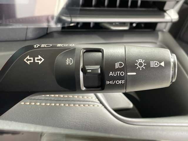 日産 セレナ e－パワー ハイウェイスター V 神奈川県 2025(令7)年 0.1千km プリズムホワイト 登録済未使用車/アドバンスドドライブアシストディスプレイ（12.3インチカラーディスプレイ）/NissanConnectナビゲーションシステム（地デジ内蔵）/後席専用モニターHDMI NissanConnectナビ付車用/インテリジェントアラウンドビューモニター（移動物 検知機能付）/プロパイロット（ナビリンク機能付）/クルーズコントロール/ブラインドスポットモニター/インテリジェントルームミラー/両側パワースライドドア/統合型インターフェースディスプレイ/ワイヤレス充電器/6スピーカー/ビルトインETC2.0ユニット/ドライブレコーダー（前後セット）/プロパイロット緊急停止支援システム（SOSコール機能付）/アダプティブLEDヘッドライトシステム/オートレベライザー/オートマチックハイビーム/取扱説明書/保証書