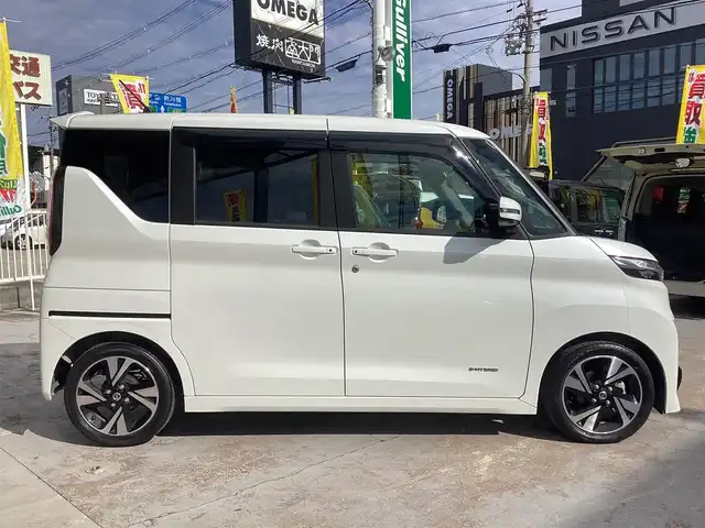 日産 ルークス ハイウェイスター Gターボ 京都府 2021(令3)年 1.4万km ホワイトパール  ワンオーナー/ エマージェンシーブレーキ/ 両側パワースライドドア/ 革調シートカバー/ プラズマクラスターリアファン/ シートバックテーブル×2/ リアロールサンシェイド/ USBソケット/ 純正9インチナビ　フルセグ/ アラウンドビューモニター/ CD DVD再生/ BTオーディオ/ SD REC/ ドライブレコーダー/ インテリキーレス　スペアあり/ エンジンプッシュスタート/ 保証書　取説　/ 登録時走行距離　13347キロ