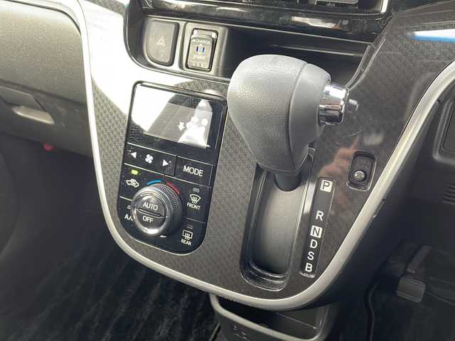 ダイハツ ムーヴ カスタム X VS SAⅢ 山口県 2022(令4)年 4.6万km ブラックマイカメタリック ワンオーナー車/純正メモリナビ/Bluetooth/フルセグTV/全周囲＆バックカメラ/スマートキー＆プッシュスタート/前方ドライブレコーダー/衝突軽減ブレーキ/横滑り防止装置/オートマチックハイビーム/アイドリングストップ/D/席シートヒーター/ステアリングスイッチ/LEDヘッドライト/LEDフォグライト/オートライト/USBポート/純正14インチAW/保証書・取説/スペアキー1個