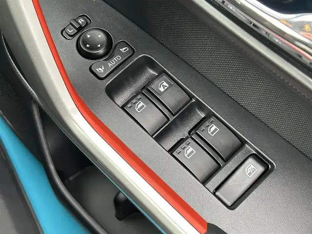 トヨタ ライズ Z 福島県 2022(令4)年 0.4万km ブラックマイカメタリック/ターコイズブルーマイカメタリック スマートアシスト/・衝突警報/・衝突回避支援ブレーキ機能/・標識認識機能/・先行車発進お知らせ機能/・アダプティブクルーズコントロール/・レーンキープコントロール/・車線逸脱警報機能/・車線逸脱抑制制御機能/・ふらつき警報/・路側逸脱警報/・誤発進抑制機能/ブラインドスポットモニター/ディスプレイオーディオ/【USB/HDMI/Bluetooth/TV/applecarplay/AndroidAuto】/バックカメラ/前後ドライブレコーダー/前席シートヒーター/LEDヘッドライト/・オートライト/・LEDフォグランプ/スマートキー/・プッシュスタート/ステアリングリモコン/純正フロアマット/純正ドアバイザー