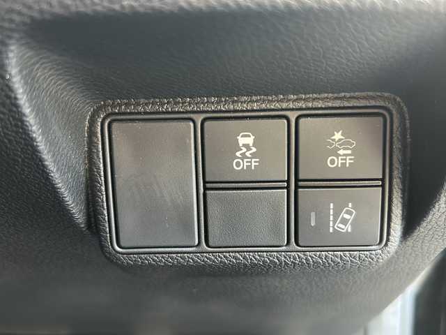 ホンダ シビック ハッチバック 広島県 2018(平30)年 5万km クリスタルブラックパール Honda SENSING/・衝突軽減ブレーキ〈CMBS〉/・渋滞追従機能付アダプティブ・クルーズ・コントロール/・LKAS〈車線維持支援システム〉/・路外逸脱抑制機能/・オートハイビーム/・標識認識機能/アジャイルハンドリングアシスト/純正ナビ（VXM-195VFi）/・フルセグ/CD/DVD/Bluetooth/SD/バックカメラ/革巻きステアリング/ステアリングスイッチ/パドルシフト/オートライト/シートヒーター/電動パーキングブレーキ/ブレーキホールド/スマートキー/プッシュスタート/ユピテルドライブレコーダー/ETC/ピアノブラック・フロントグリル/フロントスポイラー/純正１８インチアルミホイール/W+サイド+カーテンエアバック