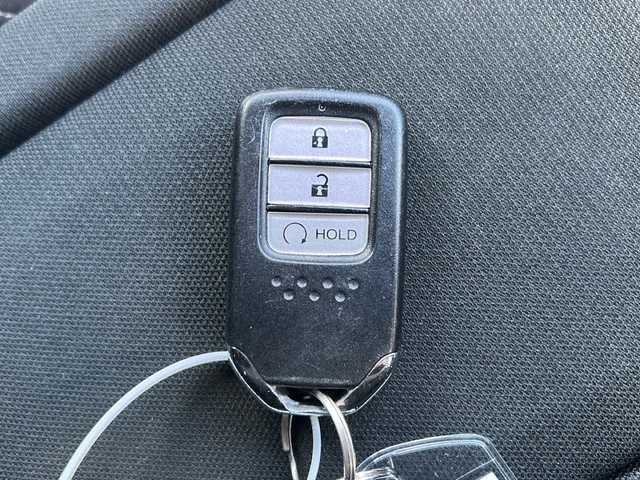 ホンダ シビック ハッチバック 広島県 2018(平30)年 5万km クリスタルブラックパール Honda SENSING/・衝突軽減ブレーキ〈CMBS〉/・渋滞追従機能付アダプティブ・クルーズ・コントロール/・LKAS〈車線維持支援システム〉/・路外逸脱抑制機能/・オートハイビーム/・標識認識機能/アジャイルハンドリングアシスト/純正ナビ（VXM-195VFi）/・フルセグ/CD/DVD/Bluetooth/SD/バックカメラ/革巻きステアリング/ステアリングスイッチ/パドルシフト/オートライト/シートヒーター/電動パーキングブレーキ/ブレーキホールド/スマートキー/プッシュスタート/ユピテルドライブレコーダー/ETC/ピアノブラック・フロントグリル/フロントスポイラー/純正１８インチアルミホイール/W+サイド+カーテンエアバック