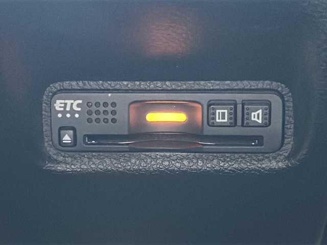 ホンダ シビック ハッチバック 広島県 2018(平30)年 5万km クリスタルブラックパール Honda SENSING/・衝突軽減ブレーキ〈CMBS〉/・渋滞追従機能付アダプティブ・クルーズ・コントロール/・LKAS〈車線維持支援システム〉/・路外逸脱抑制機能/・オートハイビーム/・標識認識機能/アジャイルハンドリングアシスト/純正ナビ（VXM-195VFi）/・フルセグ/CD/DVD/Bluetooth/SD/バックカメラ/革巻きステアリング/ステアリングスイッチ/パドルシフト/オートライト/シートヒーター/電動パーキングブレーキ/ブレーキホールド/スマートキー/プッシュスタート/ユピテルドライブレコーダー/ETC/ピアノブラック・フロントグリル/フロントスポイラー/純正１８インチアルミホイール/W+サイド+カーテンエアバック