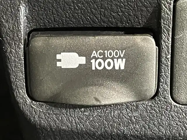 トヨタ ヴェルファイア ゴールデンアイズⅡ 愛知県 2022(令4)年 4.7万km ホワイトパールクリスタルシャイン 純正９インチディスプレイオーディオナビ/（AM/FM/DVD/BT/フルセグTV）/CD・DVDデッキ/純正フリップダウンモニター/100V電源/トヨタセーフティセンス/　　-レーダークルーズコントロール/　　-衝突被害軽減ブレーキ/　　-レーントレーシングアシスト/　　-アイドリングストップ/　　-ロードサインアシスト/バックカメラ/プッシュスタートボタン/　　-スマートキー/両側パワースライドドア/パワーバックドア/横滑り防止装置/ビルトインETC/三眼LEDヘッドライト/クリアランスソナー