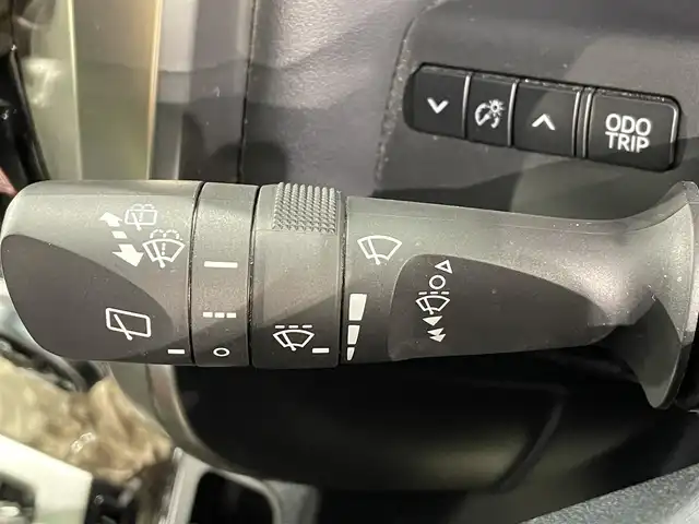トヨタ ヴェルファイア ゴールデンアイズⅡ 愛知県 2022(令4)年 4.7万km ホワイトパールクリスタルシャイン 純正９インチディスプレイオーディオナビ/（AM/FM/DVD/BT/フルセグTV）/CD・DVDデッキ/純正フリップダウンモニター/100V電源/トヨタセーフティセンス/　　-レーダークルーズコントロール/　　-衝突被害軽減ブレーキ/　　-レーントレーシングアシスト/　　-アイドリングストップ/　　-ロードサインアシスト/バックカメラ/プッシュスタートボタン/　　-スマートキー/両側パワースライドドア/パワーバックドア/横滑り防止装置/ビルトインETC/三眼LEDヘッドライト/クリアランスソナー