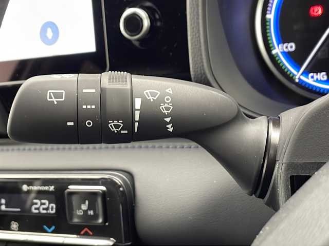 トヨタ ヴォクシー ハイブリッド S－Z 千葉県 2025(令7)年 0.1万km未満 ホワイトパールクリスタルシャイン 10.5インチディスプレイオーディオ【メーカーオプション】/(AM/FM/TV/Bluetooth/USB/CD/DVD/Miracast)/トヨタセーフティセンス/　レーンディパーチャーアラート/ブラインドスポットモニター/　プリクラッシュセーフティ/プロアクティブドライビングアシスト/　クリアランスソナー/リヤクロストラフィックアラート/　リヤカメラディテクション/パーキングサポートブレーキ/　安心降車アシスト/ヘッドアップディスプレイ/　ロードサインアシスト/アドバンストドライブ/　レーンチェンジアシスト/レーダークルーズコントロール/　フロントクロストラフィックアラート/全方位カメラ/デジタルインナーミラー/両側パワースライドドア/パーキングアシスト/純正ビルトインETC2.0/パワーバックドア/シートヒーター(前席＋2列目)/ステアリングヒーター/オットマン/100V充電/ステアリングスイッチ/電動パーキング/LEDヘッドライト/純正17インチアルミホイール/サンシェード/オートマチックハイビーム/ヘッドライトレベライザー/オートライト/電動格納ウィンカーミラー/横滑り防止装置/エアバッグ(W+サイド＋カーテン)/プッシュスタート