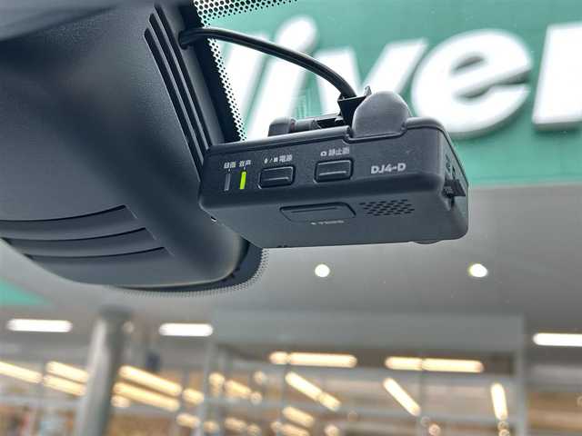日産 セレナ e－パワー ハイウェイスター V 千葉県 2019(平31)年 3.1万km ブリリアントホワイトパール 純正SDナビ(CD/DVD/FM/AM/Bluetooth/フルセグTV)/プロパイロット /アラウンドビューモニター/エマージェンシーブレーキ/踏み間違い衝突防止アシスト/車線逸脱警報/シートヒーター/ステアリングヒーター/ハンズフリーオートスライド/インテリジェントインナーミラー/ETC/純正前方ドライブレコーダー/社外後方ドライブレコーダー/取扱説明書