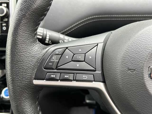 日産 セレナ e－パワー ハイウェイスター V 千葉県 2019(平31)年 3.1万km ブリリアントホワイトパール 純正SDナビ(CD/DVD/FM/AM/Bluetooth/フルセグTV)/プロパイロット /アラウンドビューモニター/エマージェンシーブレーキ/踏み間違い衝突防止アシスト/車線逸脱警報/シートヒーター/ステアリングヒーター/ハンズフリーオートスライド/インテリジェントインナーミラー/ETC/純正前方ドライブレコーダー/社外後方ドライブレコーダー/取扱説明書