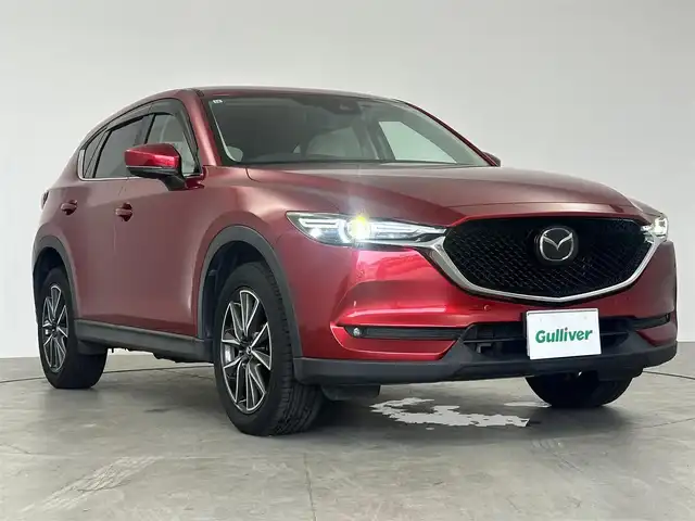 マツダ ＣＸ－５ 25S Lパッケージ 愛知県 2017(平29)年 3.1万km ソウルレッドクリスタルM HUD/ビルトインETC/ドライブレコーダー（前後）/純正SDナビ/バックカメラ/サイドカメラ（左側）/USBポート/ステアリングリモコン/ステアリングヒーター/合皮レザーシート（白）/パワーシート/シートメモリー/シートヒーター/iACTIVSENSE/ 　 ・スマートSCBS/　　・レーンキープアシスト/　　・レーダークルーズコントロール/　　・リアクロストラフィックアラート/　　・リアパーキングセンサー/　　・レーンディバーチャーワーニングシステム/スマートキー