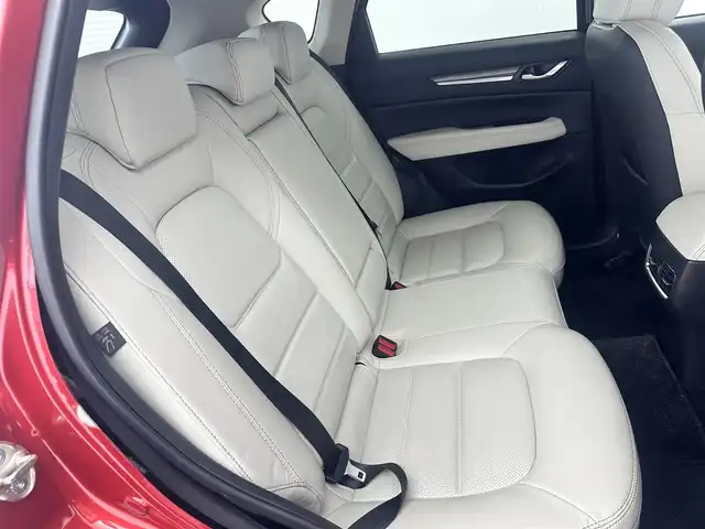 マツダ ＣＸ－５ 25S Lパッケージ 愛知県 2017(平29)年 3.1万km ソウルレッドクリスタルM HUD/ビルトインETC/ドライブレコーダー（前後）/純正SDナビ/バックカメラ/サイドカメラ（左側）/USBポート/ステアリングリモコン/ステアリングヒーター/合皮レザーシート（白）/パワーシート/シートメモリー/シートヒーター/iACTIVSENSE/ 　 ・スマートSCBS/　　・レーンキープアシスト/　　・レーダークルーズコントロール/　　・リアクロストラフィックアラート/　　・リアパーキングセンサー/　　・レーンディバーチャーワーニングシステム/スマートキー