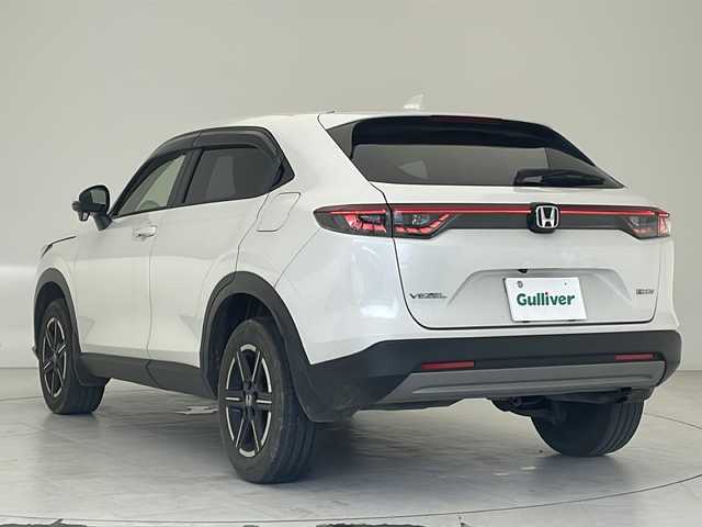 ホンダ ヴェゼル ハイブリッド e:HEV X 沖縄県 2022(令4)年 3万km プラチナホワイトパール 純正ディスプレイオーディオ（WX-211C)/　CD/BT/USB/ワンセグ/バックカメラ/ETC/ホンダセンシング/ダウンヒルアシストコントロール/LEDヘッドライト/オートライト/純正16インチAW/純正フロアマット/プッシュスタート/スマートキー