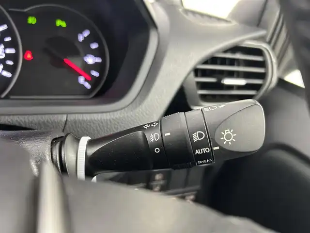 トヨタ ヴォクシー ZS 煌Ⅱ 千葉県 2020(令2)年 3.2万km ブラック セーフティセンス/（衝突回避支援パッケージ）/・プリクラッシュセーフティシステム/・レーンディパーチャーアラート/・オートマチックハイビーム/・先行車発進告知機能/純正9インチメモリーナビ/・フルセグTV/・Bluetoothオーディオ接続/・CD/DVD再生機能/・バックカメラ/純正12.1インチ後席モニター/両側パワースライドドア/前後コーナーセンサー/クルーズコントロール/LEDヘッドライト/スマートキー/ビルトインETC