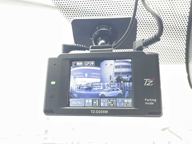 トヨタ ヴォクシー ハイブリッド S－Z 兵庫県 2022(令4)年 3.4万km グリッターブラックガラスフレーク ワンオーナー/純正ディスプレイオーディオ　フルセグ、CD、BT、AM、FM/　Miracast、HDMI/純正フリップダウンモニター/両側パワースライドドア/ドライブレコーダー前後/衝突被害軽減ブレーキ/コーナーセンサー/ハーフレザーシート/ビルトインETC２．０/シートヒーター/パワーバックドア/ブレーキホールド/レーンキープアシスト/クルーズコントロール（追従あり）/2列目オットマン/LEDヘッドライト/スマートキー×２/１００V充電