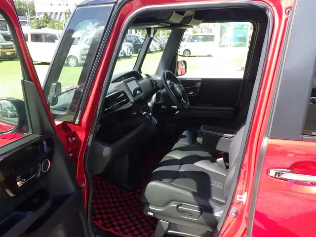 ホンダ Ｎ ＢＯＸ カスタム L 奈良県 2023(令5)年 1.1万km プレミアムクリスタルレッドM ホンダセンシング/・衝突軽減ブレーキ（CMBS）/・車線維持支援システム（LKAS）/・アダプティブクルーズコントロール（ACC）/・後方誤発進抑制機能/・誤発進抑制機能/両側パワースライドドア/レザーシート/社外ディスプレイオーディオ/【Bluetooth接続】/LEDヘッドライト/フォグライト/ウインカーミラー/リアコーナーセンサー/純正14インチアルミホイル/サイド/カーテンエアバッグ/Honda スマートキー