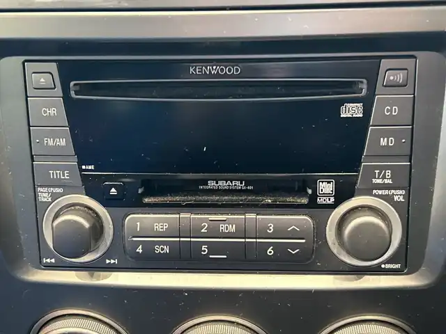スバル インプレッサ ＷＲＸ STi 埼玉県 2004(平16)年 10.7万km パール 純正エアロ　/ＭＤ再生／ＣＤ再生　/純正１７インチアルミホイール　/純正フロアマット　/ハロゲンライト　/リモコンキー　/保証書/取扱説明書/禁煙車
