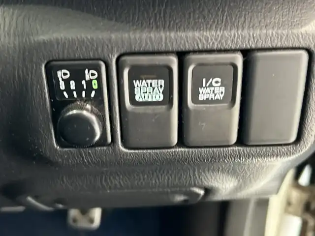 スバル インプレッサ ＷＲＸ STi 埼玉県 2004(平16)年 10.7万km パール 純正エアロ　/ＭＤ再生／ＣＤ再生　/純正１７インチアルミホイール　/純正フロアマット　/ハロゲンライト　/リモコンキー　/保証書/取扱説明書/禁煙車