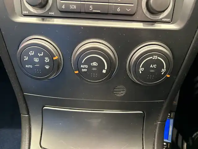 スバル インプレッサ ＷＲＸ STi 埼玉県 2004(平16)年 10.7万km パール 純正エアロ　/ＭＤ再生／ＣＤ再生　/純正１７インチアルミホイール　/純正フロアマット　/ハロゲンライト　/リモコンキー　/保証書/取扱説明書/禁煙車