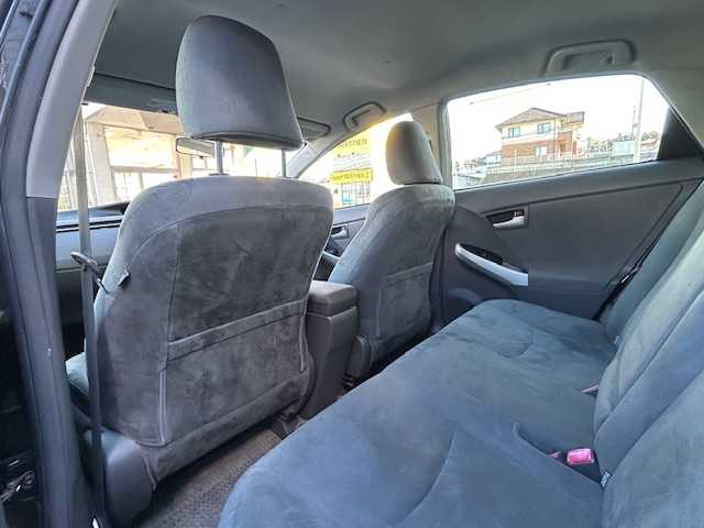 トヨタ プリウス G 宮城県 2016(平28)年 12.9万km ブラック 純正SDナビ/ワンセグTV/CD/DVD/AM/FM/バックカメラ/クルーズコントロール/HIDヘッドライト/オートライト/フロントフォグライト/ウィンカーミラー/電動格納ミラー/ビルトインETC/エンジンプッシュスタート/スマートキー/社外AW付き冬タイヤ/（195/65/R15）/社外AW付き夏タイヤ積込み/（195/65/R15）