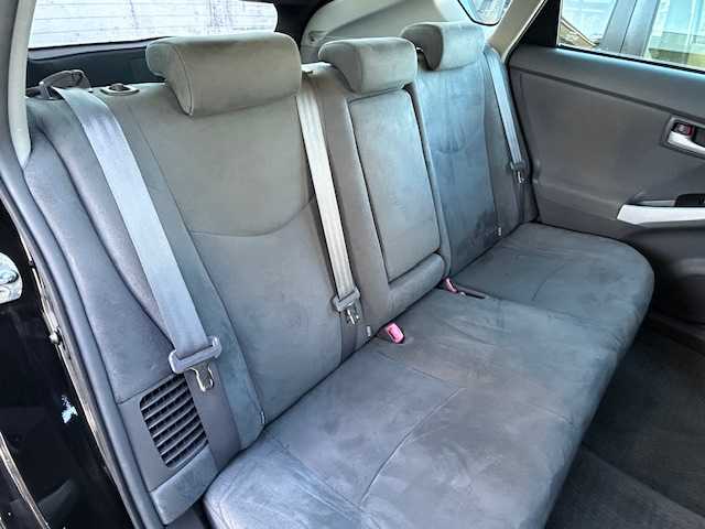 トヨタ プリウス G 宮城県 2016(平28)年 12.9万km ブラック 純正SDナビ/ワンセグTV/CD/DVD/AM/FM/バックカメラ/クルーズコントロール/HIDヘッドライト/オートライト/フロントフォグライト/ウィンカーミラー/電動格納ミラー/ビルトインETC/エンジンプッシュスタート/スマートキー/社外AW付き冬タイヤ/（195/65/R15）/社外AW付き夏タイヤ積込み/（195/65/R15）