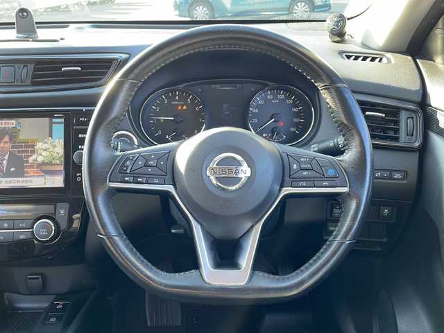 日産 エクストレイル 20Xi エクストリーマーX 岩手県 2018(平30)年 5.9万km ダイヤモンドブラック 純正9インチSDナビ/AM/FM/CD/DVD/Bluetooth/フルセグTV/後席モニター/純正オーディオ/パワーバックドア/バックカメラ/アラウンドビューモニター/ETC/デジタルインナーミラー/前後ドライブレコーダー/プロパイロット/衝突被害軽減ブレーキ/レーンキープアシスト/横滑り防止装置/アイドリングストップ/全席シートヒーター/オートライト/LEDヘッドライト/フォグランプ/スマートキー/プッシュスタート/電動格納ミラー/純正18インチAW/純正フロアマット/純正ドアバイザー