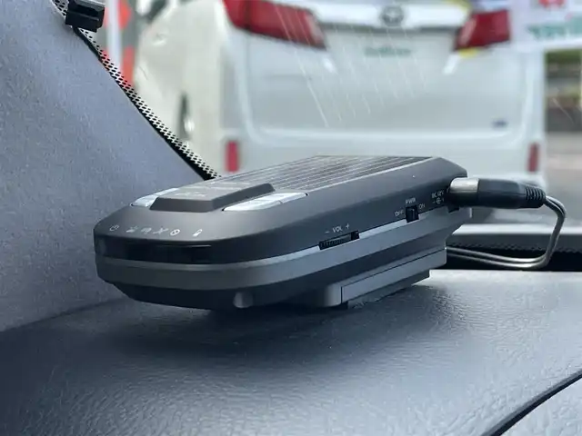 トヨタ マークⅡ グランデ iR－V フォーチュナ 千葉県 2001(平13)年 4.4万km グレーM ワンオーナー/フォーチュナ専用エアロ/フォーチュナ専用モデリスタ18インチアルミ/フォーチュナ専用グリル/サンルーフ/社外ポータブルナビ【AVIC-T07】/バックカメラ/純正CDチェンジャー/純正キセノンヘッドライト/フォグランプ/キーレスキー/運転席パワーシート/本革巻きステアリング/ヘッドライトレベライザー/タワーバー/新車時保証書＆取扱説明書