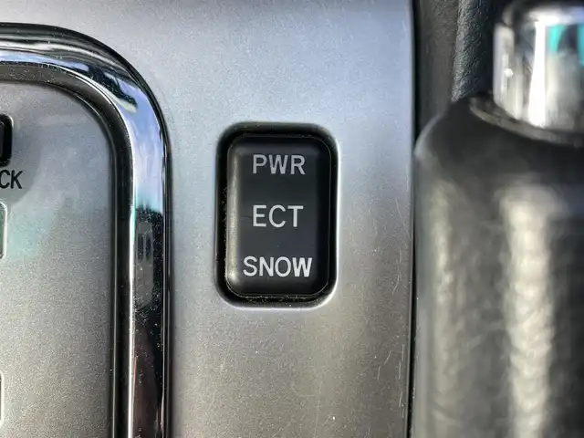 トヨタ マークⅡ グランデ iR－V フォーチュナ 千葉県 2001(平13)年 4.4万km グレーM ワンオーナー/フォーチュナ専用エアロ/フォーチュナ専用モデリスタ18インチアルミ/フォーチュナ専用グリル/サンルーフ/社外ポータブルナビ【AVIC-T07】/バックカメラ/純正CDチェンジャー/純正キセノンヘッドライト/フォグランプ/キーレスキー/運転席パワーシート/本革巻きステアリング/ヘッドライトレベライザー/タワーバー/新車時保証書＆取扱説明書