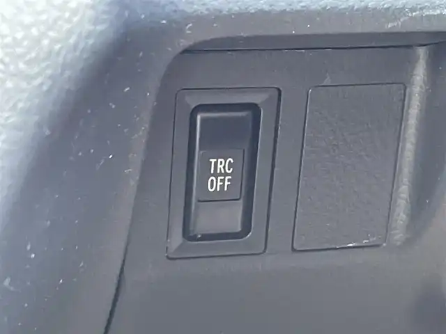 トヨタ マークⅡ グランデ iR－V フォーチュナ 千葉県 2001(平13)年 4.4万km グレーM ワンオーナー/フォーチュナ専用エアロ/フォーチュナ専用モデリスタ18インチアルミ/フォーチュナ専用グリル/サンルーフ/社外ポータブルナビ【AVIC-T07】/バックカメラ/純正CDチェンジャー/純正キセノンヘッドライト/フォグランプ/キーレスキー/運転席パワーシート/本革巻きステアリング/ヘッドライトレベライザー/タワーバー/新車時保証書＆取扱説明書