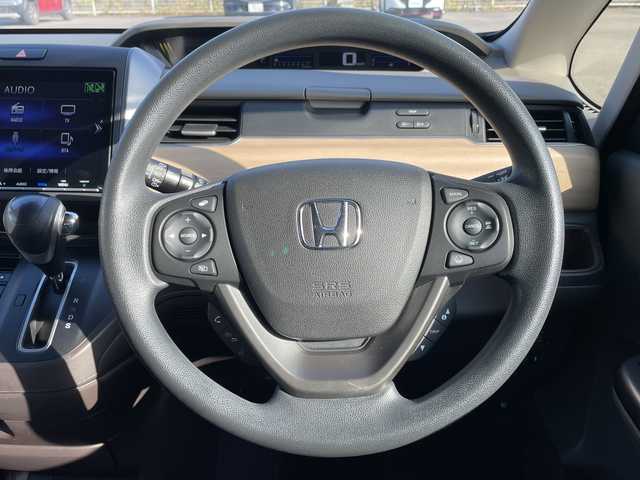 ホンダ フリード G ホンダセンシング 愛媛県 2019(令1)年 3万km プレミアムスパークルブラックパール 純正９インチナビ/Bluetooth/CD/DVD/フルセグ/SD/ホンダセンシング/ドライブレコーダー前後/クルーズコントロール追従あり/ビルトインETC/両側パワースライドドア/レザーシートカバー/サンシェード/純正フロアマット/オートLEDヘッドライト/スマートキー/スペアキー/保証書/取扱説明書/メンテナンスノート