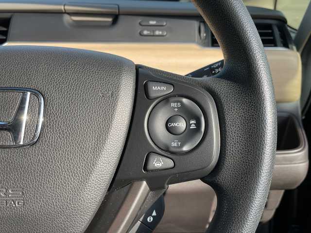 ホンダ フリード G ホンダセンシング 愛媛県 2019(令1)年 3万km プレミアムスパークルブラックパール 純正９インチナビ/Bluetooth/CD/DVD/フルセグ/SD/ホンダセンシング/ドライブレコーダー前後/クルーズコントロール追従あり/ビルトインETC/両側パワースライドドア/レザーシートカバー/サンシェード/純正フロアマット/オートLEDヘッドライト/スマートキー/スペアキー/保証書/取扱説明書/メンテナンスノート