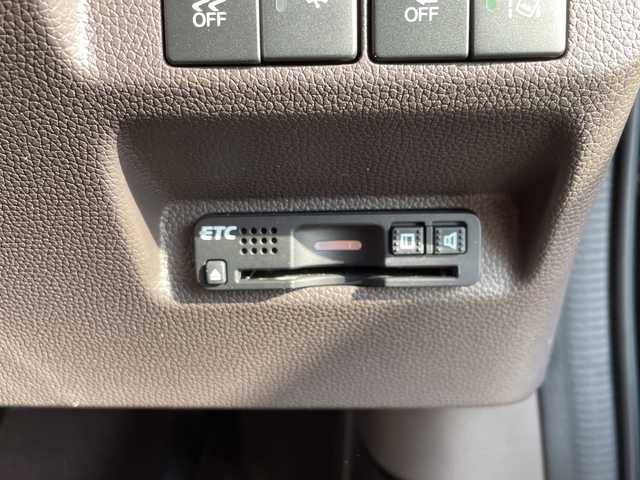 ホンダ フリード G ホンダセンシング 愛媛県 2019(令1)年 3万km プレミアムスパークルブラックパール 純正９インチナビ/Bluetooth/CD/DVD/フルセグ/SD/ホンダセンシング/ドライブレコーダー前後/クルーズコントロール追従あり/ビルトインETC/両側パワースライドドア/レザーシートカバー/サンシェード/純正フロアマット/オートLEDヘッドライト/スマートキー/スペアキー/保証書/取扱説明書/メンテナンスノート