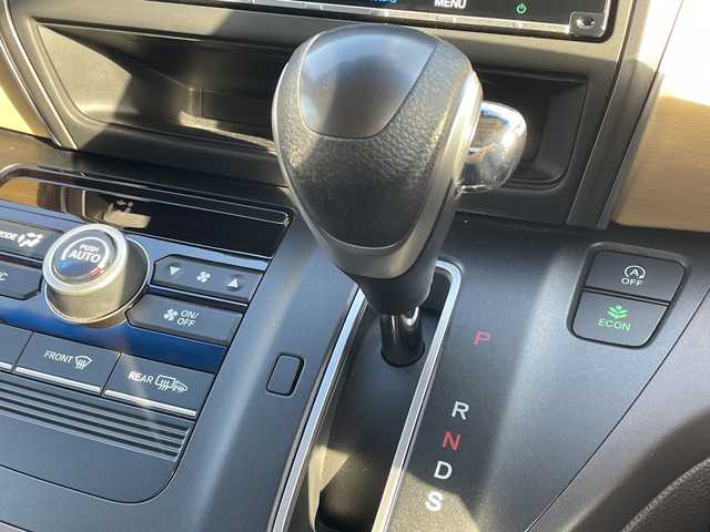 ホンダ フリード G ホンダセンシング 愛媛県 2019(令1)年 3万km プレミアムスパークルブラックパール 純正９インチナビ/Bluetooth/CD/DVD/フルセグ/SD/ホンダセンシング/ドライブレコーダー前後/クルーズコントロール追従あり/ビルトインETC/両側パワースライドドア/レザーシートカバー/サンシェード/純正フロアマット/オートLEDヘッドライト/スマートキー/スペアキー/保証書/取扱説明書/メンテナンスノート