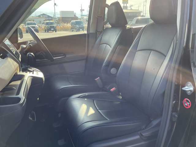 ホンダ フリード G ホンダセンシング 愛媛県 2019(令1)年 3万km プレミアムスパークルブラックパール 純正９インチナビ/Bluetooth/CD/DVD/フルセグ/SD/ホンダセンシング/ドライブレコーダー前後/クルーズコントロール追従あり/ビルトインETC/両側パワースライドドア/レザーシートカバー/サンシェード/純正フロアマット/オートLEDヘッドライト/スマートキー/スペアキー/保証書/取扱説明書/メンテナンスノート