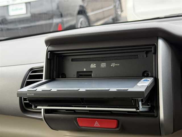 ホンダ Ｎ ＢＯＸ ＋ G Lパッケージ 青森県 2014(平26)年 3.4万km カトラリーシルバーM ・４WD/・純正ナビ/・FM/AM/CD/・片側スライドドア/・横滑り抑制装置/・アイドリングストップ/・プッシュスタート/・シガーソケット/・ECONボタン/・ステアリングスイッチ/・純正フロアマット/・純正AW14インチ装着/・ドアバイザー/・オートライト/・保証書・取説あり