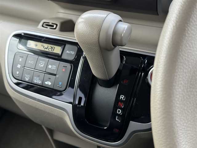 ホンダ Ｎ ＢＯＸ ＋ G Lパッケージ 青森県 2014(平26)年 3.4万km カトラリーシルバーM ・４WD/・純正ナビ/・FM/AM/CD/・片側スライドドア/・横滑り抑制装置/・アイドリングストップ/・プッシュスタート/・シガーソケット/・ECONボタン/・ステアリングスイッチ/・純正フロアマット/・純正AW14インチ装着/・ドアバイザー/・オートライト/・保証書・取説あり