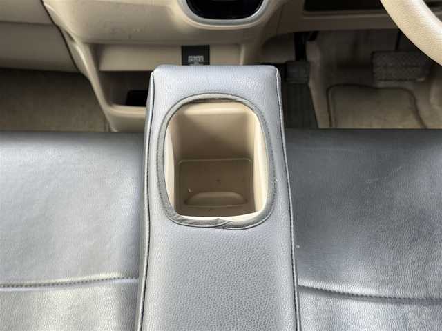 ホンダ Ｎ ＢＯＸ ＋ G Lパッケージ 青森県 2014(平26)年 3.4万km カトラリーシルバーM ・４WD/・純正ナビ/・FM/AM/CD/・片側スライドドア/・横滑り抑制装置/・アイドリングストップ/・プッシュスタート/・シガーソケット/・ECONボタン/・ステアリングスイッチ/・純正フロアマット/・純正AW14インチ装着/・ドアバイザー/・オートライト/・保証書・取説あり