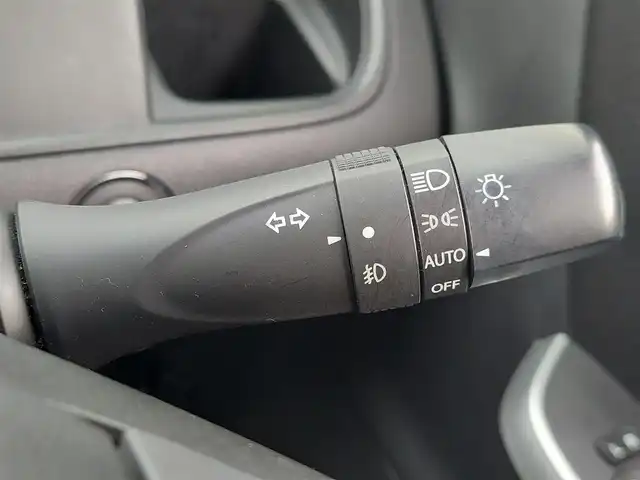 スズキ ソリオ バンディット HV SV 東京都 2016(平28)年 2.7万km プレミアムシルバーメタリック/ブラック2トーンルーフ スズキセーフティサポート/デュアルカメラブレーキサポート/純正ナビ/フルセグ/全方位カメラ/ドライブレコーダー/パワースライドドア/シートヒーター/クルーズコントロール/スマートキー