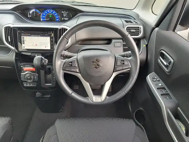 スズキ ソリオ バンディット HV SV 東京都 2016(平28)年 2.7万km プレミアムシルバーメタリック/ブラック2トーンルーフ スズキセーフティサポート/デュアルカメラブレーキサポート/純正ナビ/フルセグ/全方位カメラ/ドライブレコーダー/パワースライドドア/シートヒーター/クルーズコントロール/スマートキー